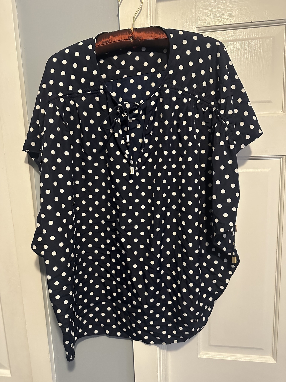 Vince Camuto Navy and White Polka Dot Top - Picture 1 of 4